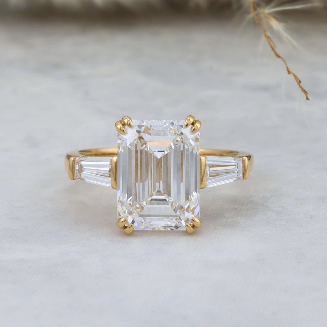 Bague Trapèze Diamant Émeraude 6 ct Mathieu Blanchard Bagues Bague de fiançailles - Diamant Émeraude 6 ct | Mathieu Blanchard Mathieu Blanchard Joaillerie