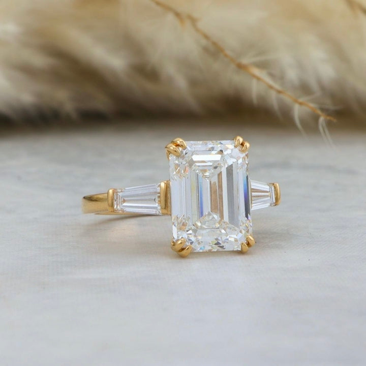 Bague Trapèze Diamant Émeraude 6 ct Mathieu Blanchard Bagues Bague de fiançailles - Diamant Émeraude 6 ct | Mathieu Blanchard Mathieu Blanchard Joaillerie