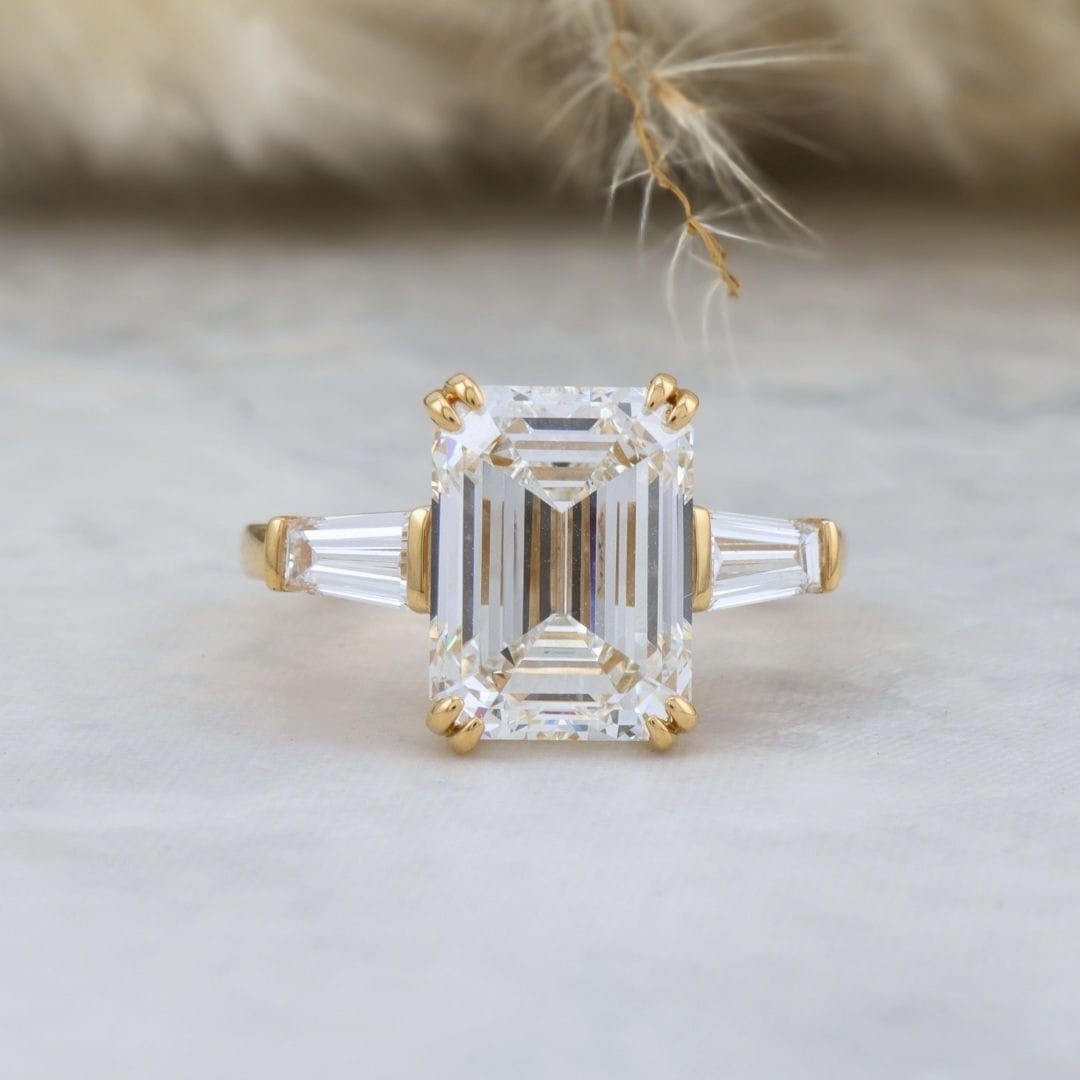 Bague Trapèze Diamant Émeraude 6 ct Mathieu Blanchard Bagues Bague de fiançailles - Diamant Émeraude 6 ct | Mathieu Blanchard Mathieu Blanchard Joaillerie