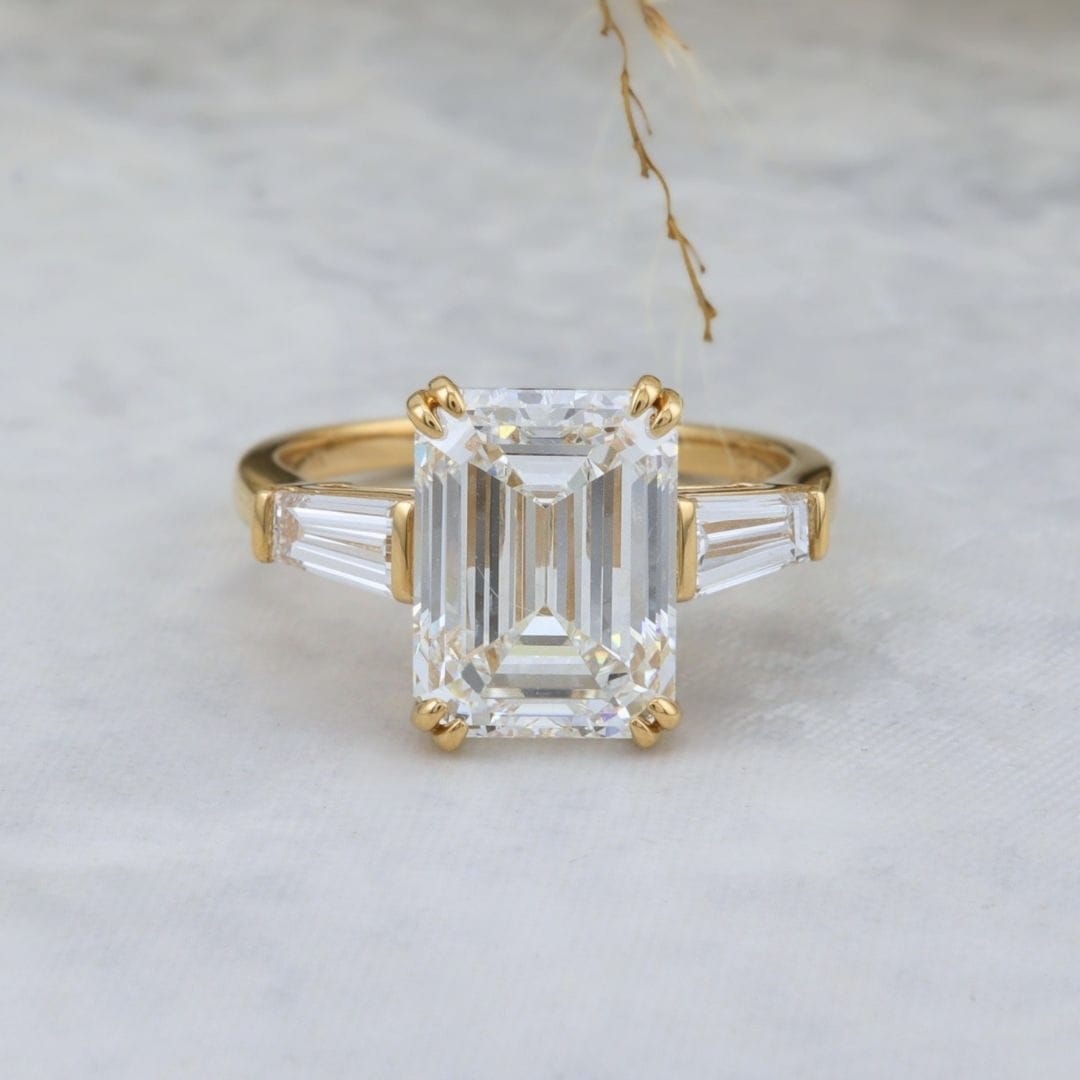 Bague Trapèze Diamant Émeraude 6 ct Mathieu Blanchard Bagues Bague de fiançailles - Diamant Émeraude 6 ct | Mathieu Blanchard Mathieu Blanchard Joaillerie