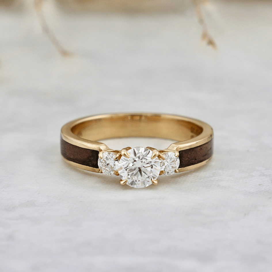 Mathieu Blanchard Bague Trinité en bois et diamants 0,80 CTW