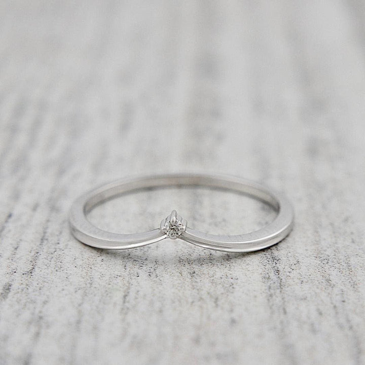 Mathieu Blanchard Grandeur 6 / Or 10K / Argent Bague V en or 10K et moissanite