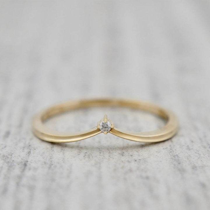 Mathieu Blanchard Bague V en or 10K et moissanite