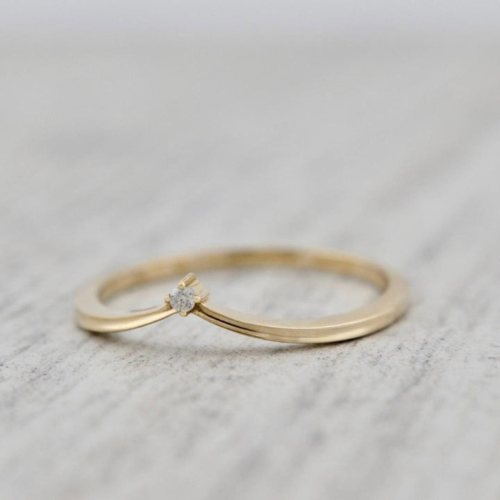 Mathieu Blanchard Bague V en or 10K et moissanite