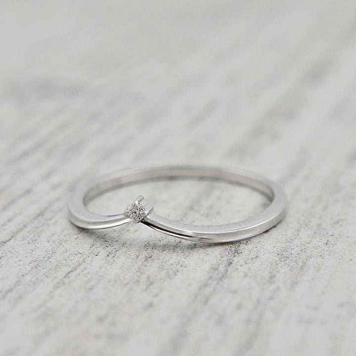 Mathieu Blanchard Bague V en or 10K et moissanite