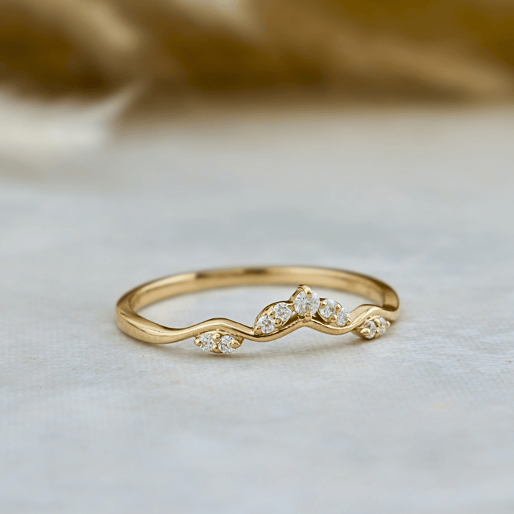 Bague Vague Moissanites Mathieu Blanchard Bague Vague en or 10K ou 925 et moissanites | Mathieu Blanchard Mathieu Blanchard Joaillerie