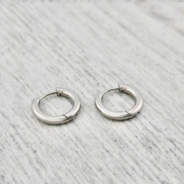 Mathieu Blanchard Boucles d'oreilles Boucles d'oreilles anneaux simple en acier