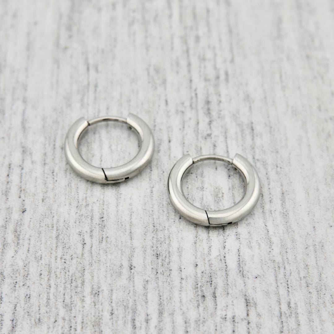 Mathieu Blanchard Boucles d'oreilles Boucles d'oreilles anneaux simple en acier