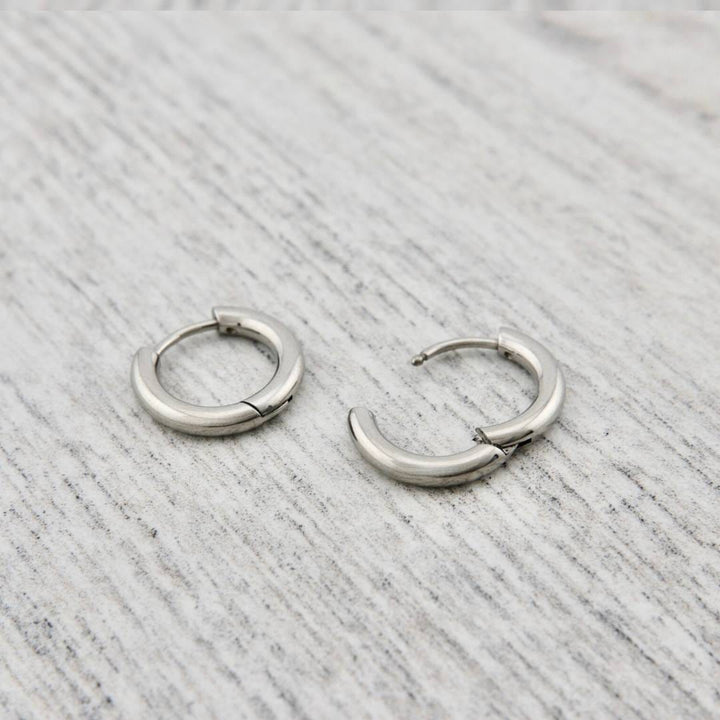 Mathieu Blanchard Boucles d'oreilles Boucles d'oreilles anneaux simple en acier