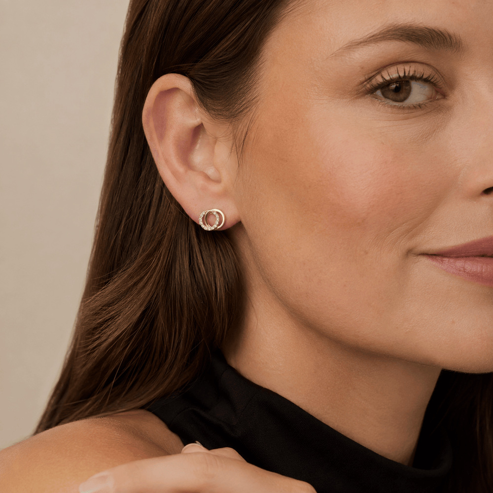 - Boucles d'oreilles Boucles d'oreilles Cercles entrelacés en or 10K
