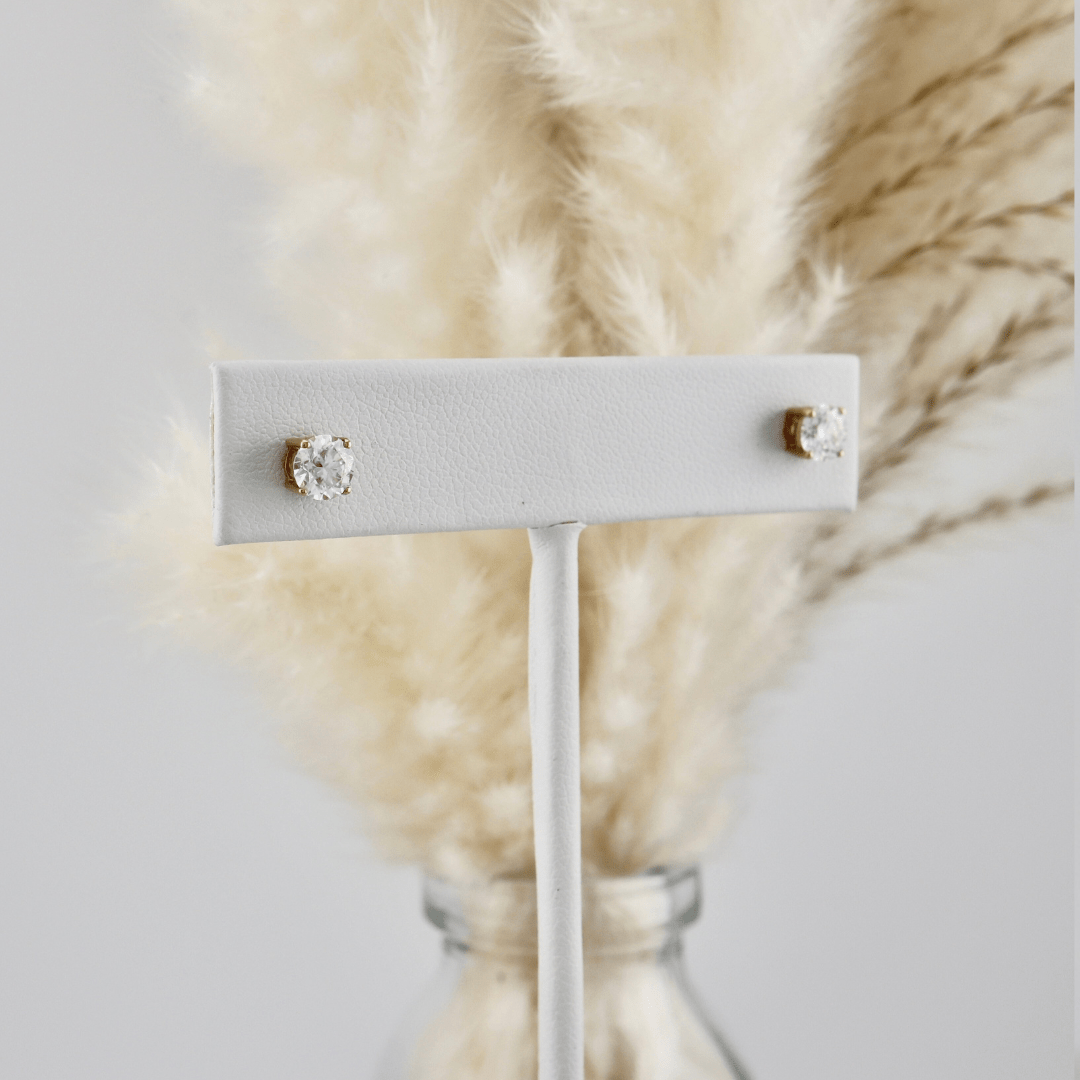 Mathieu Blanchard Boucles d'oreilles Boucles d'oreilles Classiques en or jaune ou blanc 10K et moissanites
