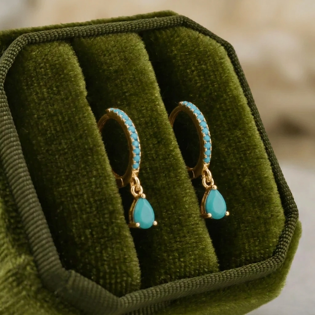 Paire de boucles d’oreilles créoles argent Huggies, rang turquoise et goutte