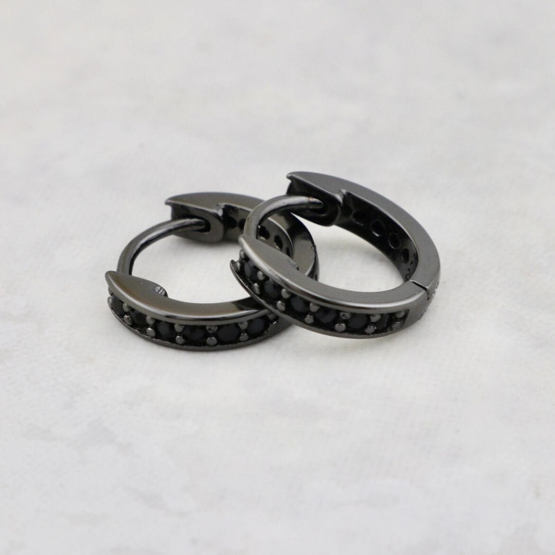 Boucles d'oreilles Huggies Midnight en argent sterling - noir Mathieu Blanchard Boucles d'oreilles Anneaux Midnight en argent sterling noir | Mathieu Blanchard  Mathieu Blanchard Joaillerie