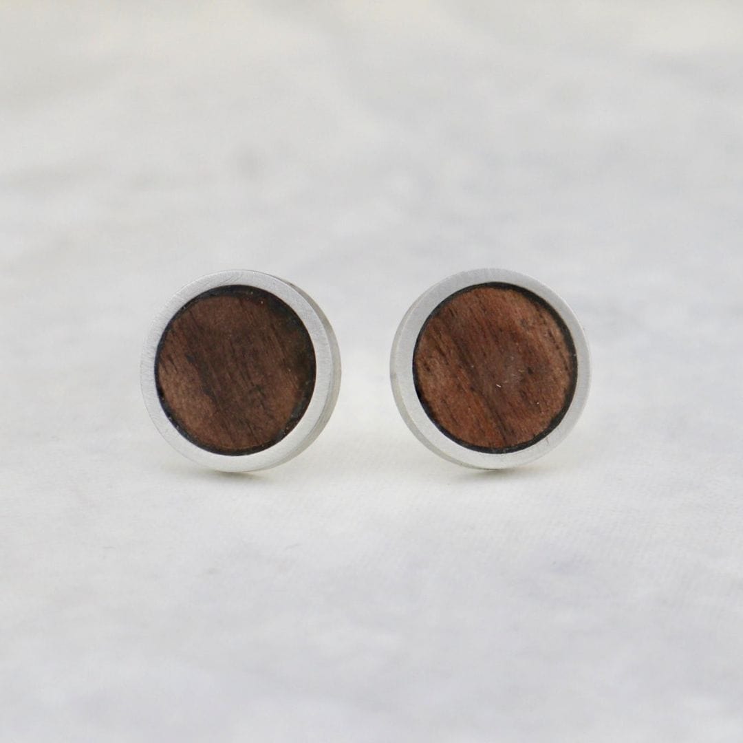 Boucles d’oreilles Noyer et en acier inoxydable Mathieu Blanchard Boucles d'oreilles Acier inoxydable PBOM12755S Boucles d’oreilles Noyer et acier | Mathieu Blanchard Mathieu Blanchard Joaillerie