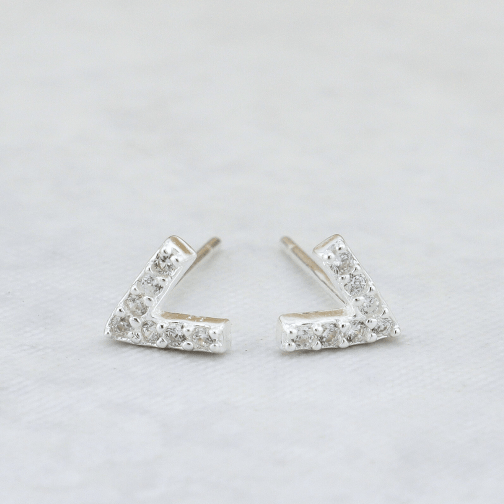 Boucles d'oreilles V en argent sterling Mathieu Blanchard Boucles d'oreilles Argent sterling PBOM16884S Boucles d'oreilles V en argent sterling | Mathieu Blanchard Mathieu Blanchard Joaillerie