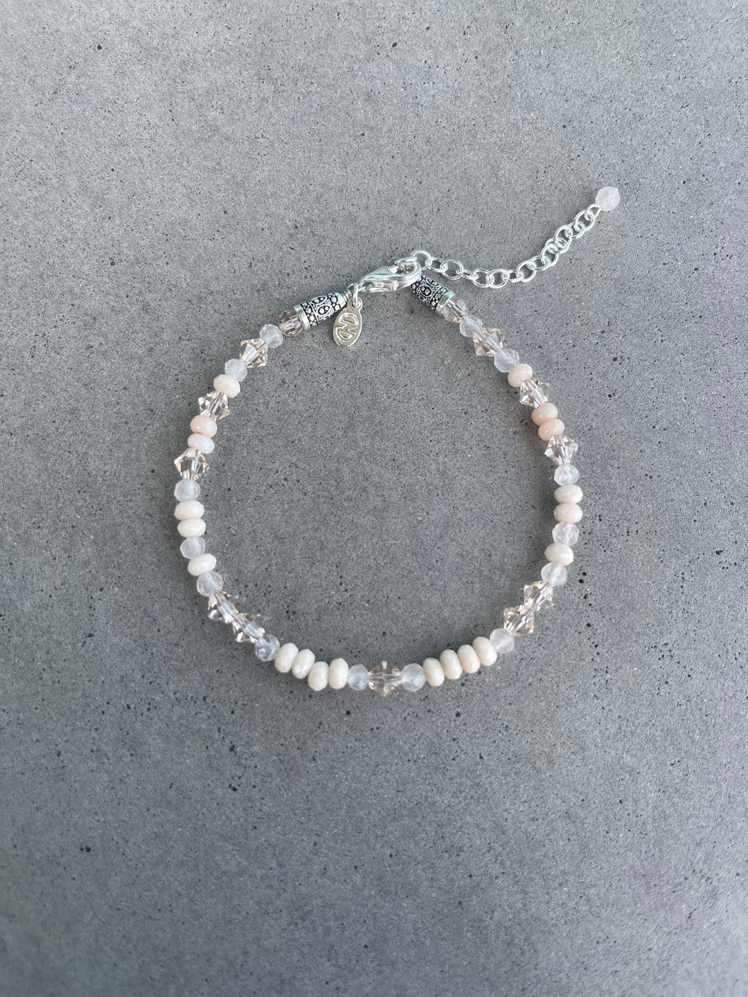 Caroline Néron Bracelets Bracelet Bella en argent sterling et quartz rose