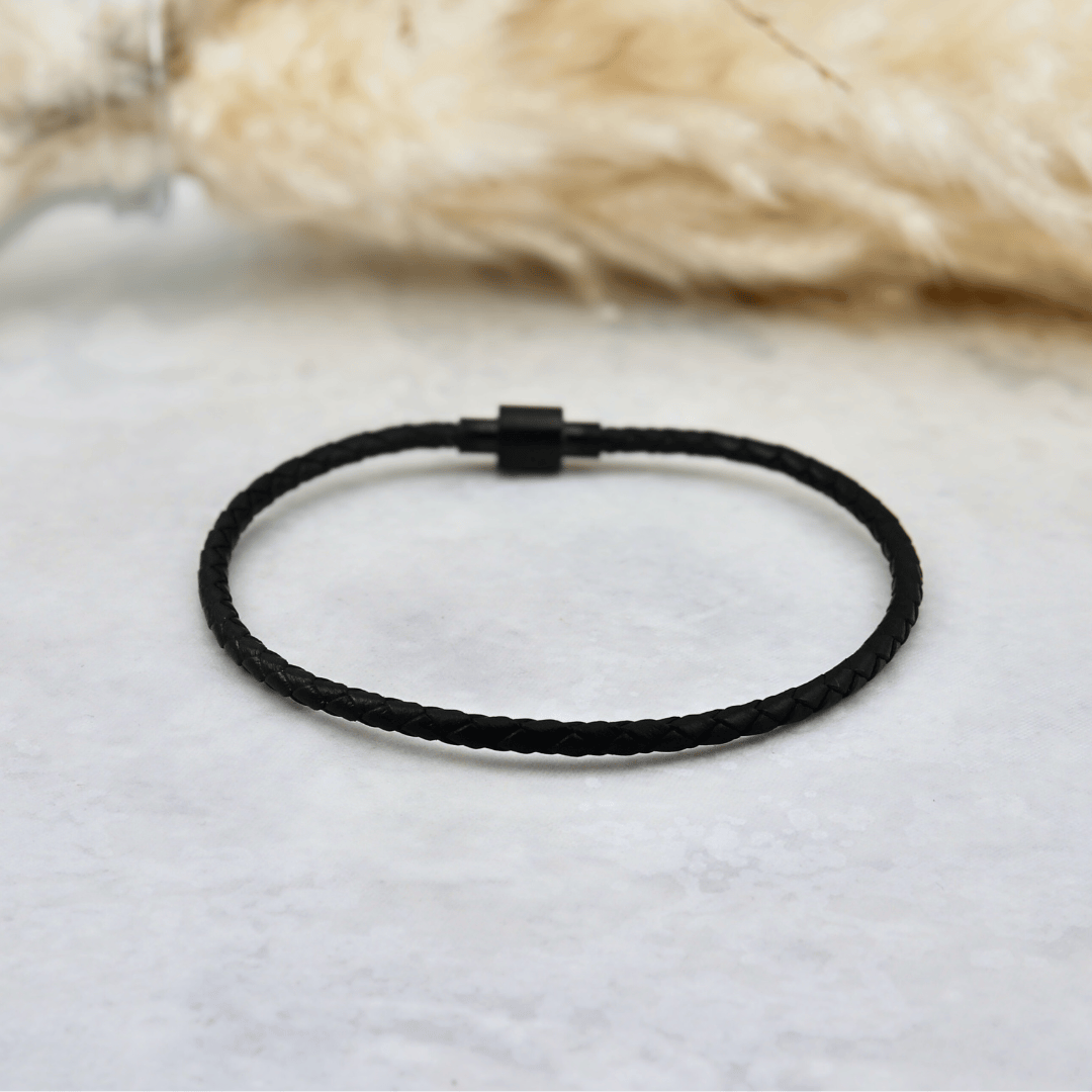 Bracelet Classique en cuir et en acier inoxydable Mathieu Blanchard Bracelets Bracelet Classique en cuir tressé 3mm noir | Mathieu Blanchard Mathieu Blanchard Joaillerie