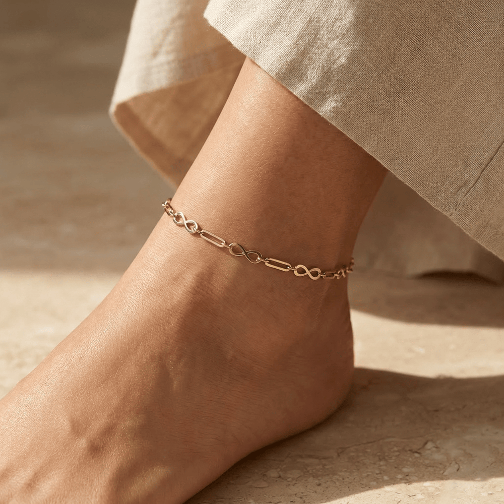 - Bracelet de cheville Chaîne Infini en or 10K