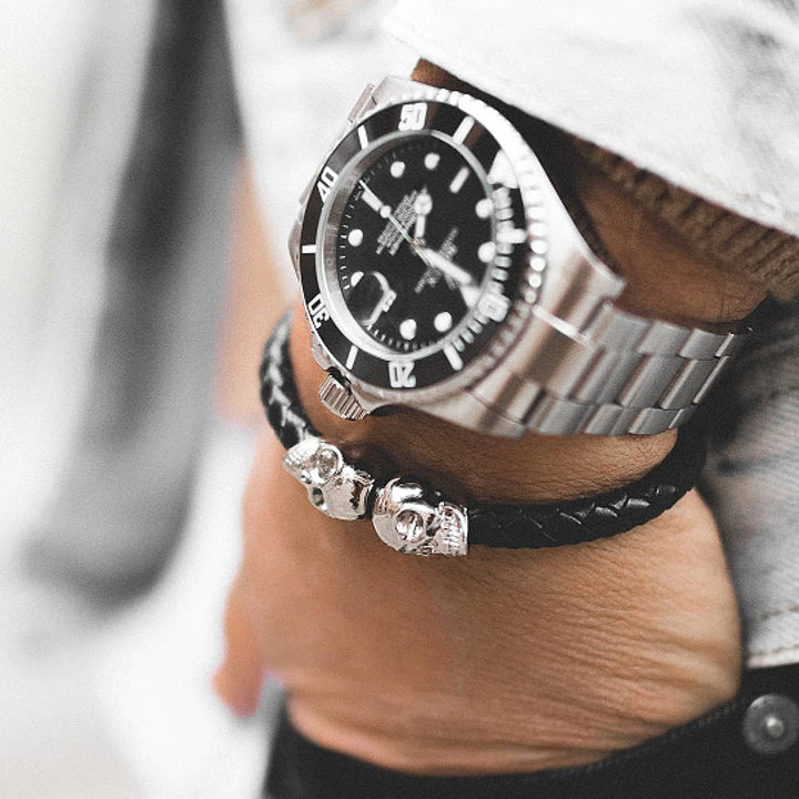 Bracelet Double tête de mort en cuir en acier inoxydable SkeletonHD Bracelets Bracelet de cuir double tête de mort | SkeletonHD Mathieu Blanchard Joaillerie