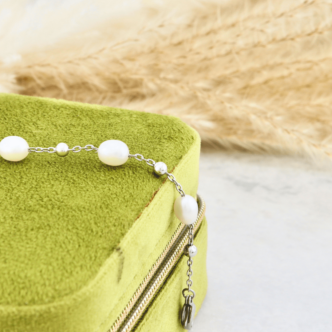 Bracelet et perles baroques en acier inoxydable Mathieu Blanchard Bracelets Acier inoxydable PBRM14224S Bracelet en acier inox et perles baroques | Mathieu Blanchard Mathieu Blanchard Joaillerie
