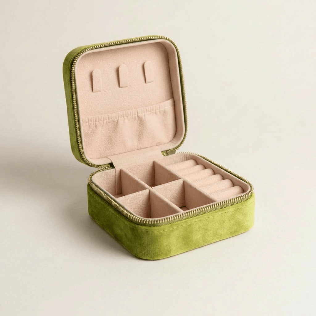 Coffret à bijoux Cabine Vert Mathieu Blanchard PCOM11059S-vert Coffret à bijoux en velours | Mathieu Blanchard joaillerie Mathieu Blanchard Joaillerie