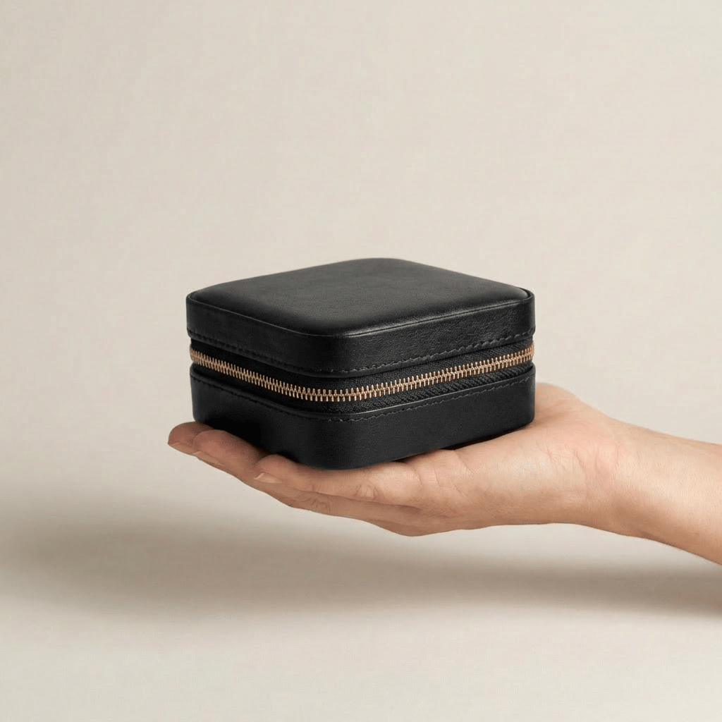 Coffret à bijoux en cuir Cabine Noir Mathieu Blanchard ACCESSOIRES PCOM20068S-noir Coffret à bijoux Cabine en cuir noir | Voyage &amp; rangement Mathieu Blanchard Joaillerie