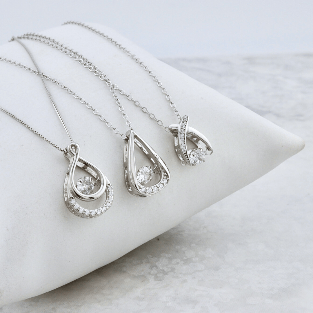 Collier Arche en argent sterling Mathieu Blanchard Pendants Argent / Argent sterling PCOAM12894S Collier avec pierre centrale en mouvement | Mathieu Blanchard Mathieu Blanchard Joaillerie