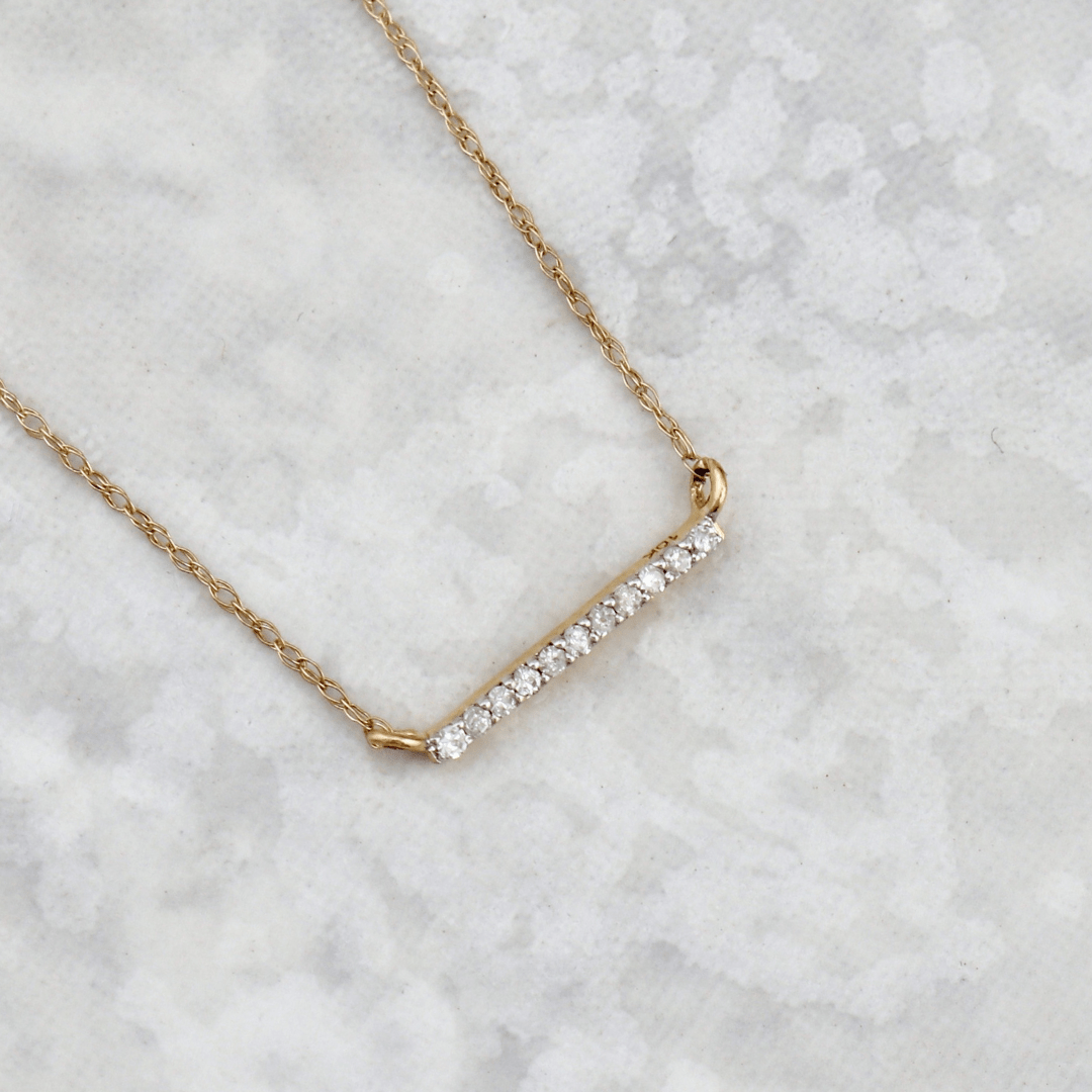 - Collier Collier Barre en or 10K et diamants