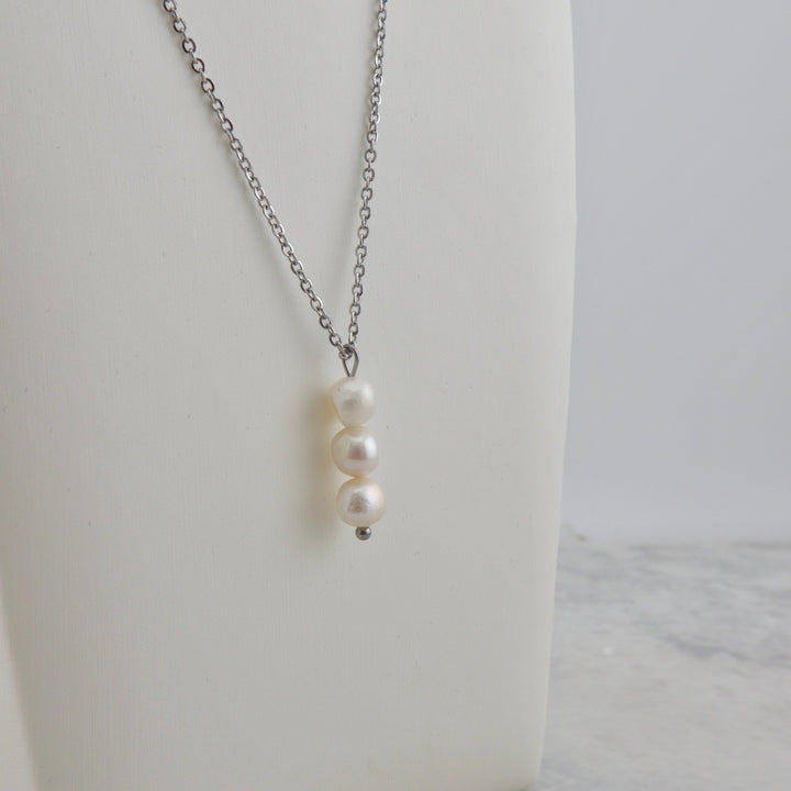 Collier Cadence en acier inoxydable Mathieu Blanchard collier Acier inoxydable PCOAM13038S Collier Double avec perle baroque en acier | Mathieu Blanchard Mathieu Blanchard Joaillerie