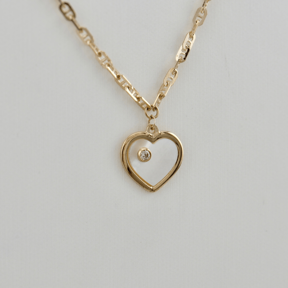 Collier Cœur Nacré en or jaune 10K - Colliers Or jaune 10K AR80-36 Collier Coeur en nacre en or 10K | Bijouterie Mathieu Blanchard Mathieu Blanchard Joaillerie