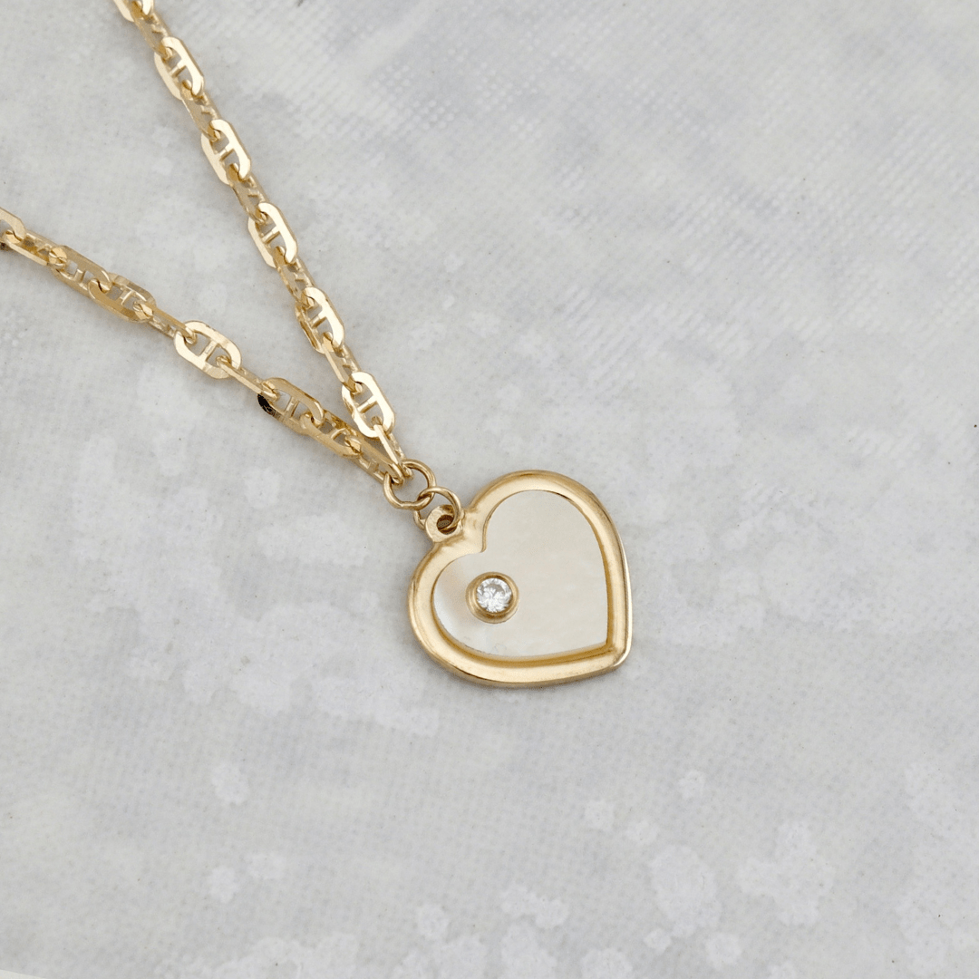 Collier Cœur Nacré en or jaune 10K - Colliers Or jaune 10K AR80-36 Collier Coeur en nacre en or 10K | Bijouterie Mathieu Blanchard Mathieu Blanchard Joaillerie