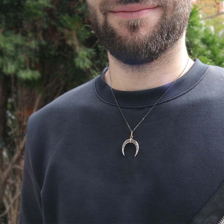 Mathieu Blanchard Collier Corne en argent sterling, or 14K et saphirs noirs