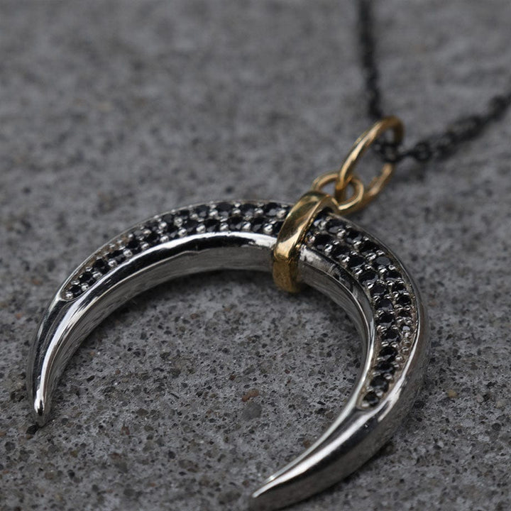 Mathieu Blanchard Collier Corne en argent sterling, or 14K et saphirs noirs