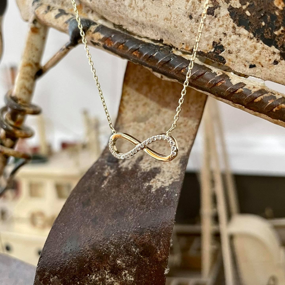 - Colliers Doré / Or 10K Collier Infini en or 10K