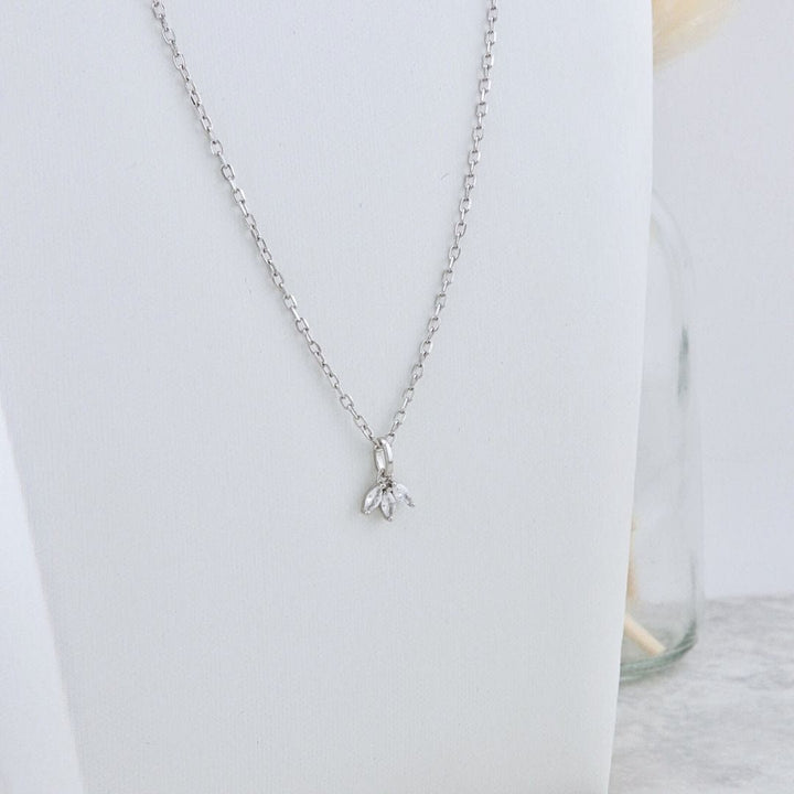 Collier Oasis en argent sterling Mathieu Blanchard Argent sterling PCOAM12760S Collier Triple Marquise CZ en argent sterling | Mathieu Blanchard Mathieu Blanchard Joaillerie