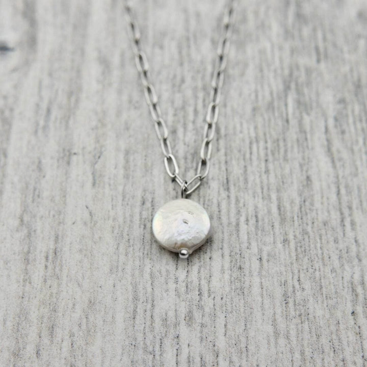 Mathieu Blanchard Pendants Collier Pleine Lune en acier et perle