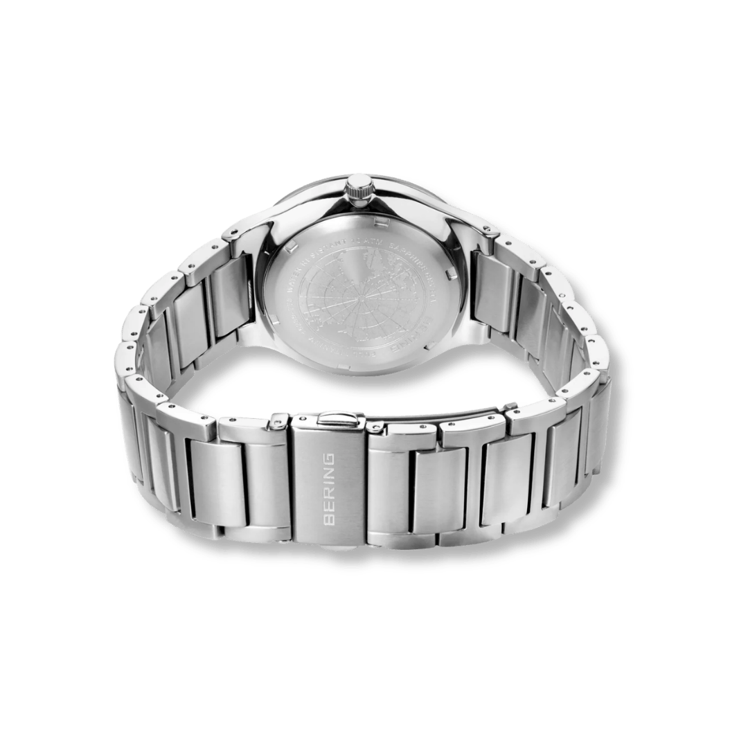 Montre à énergie solaire Bering 39mm 15239-778 Bering Montre Titane 15239-778 Montre Bering Solaire Argent 39mm 15239-778 | Mathieu Blanchard Mathieu Blanchard Joaillerie
