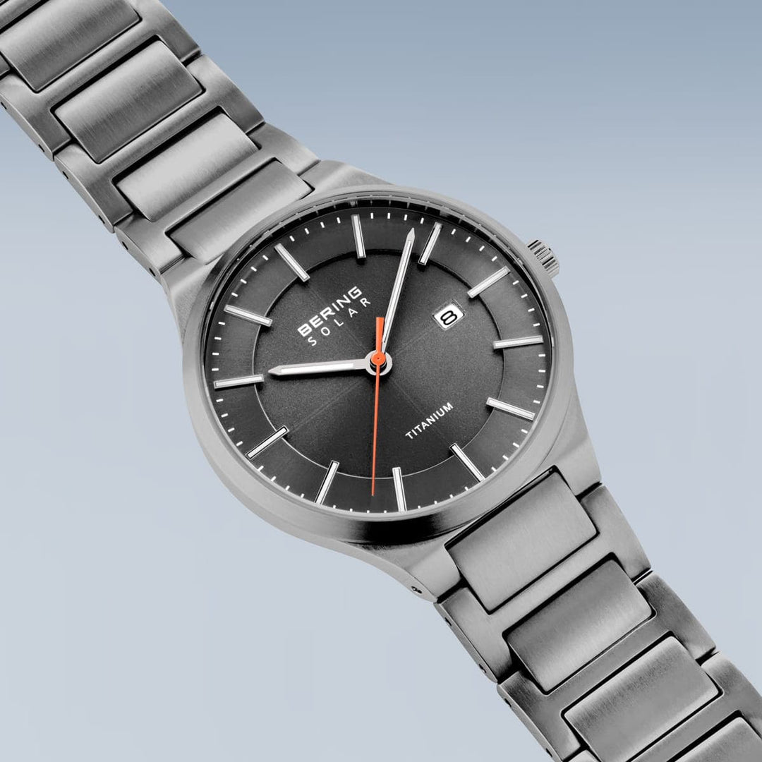 Bering Montre Montre à énergie solaire Bering Argent 39mm 15239-779