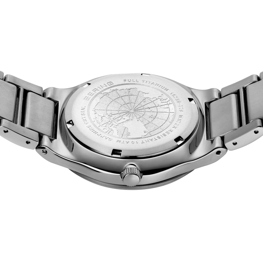 Bering Montre Montre à énergie solaire Bering Argent 39mm 15239-779