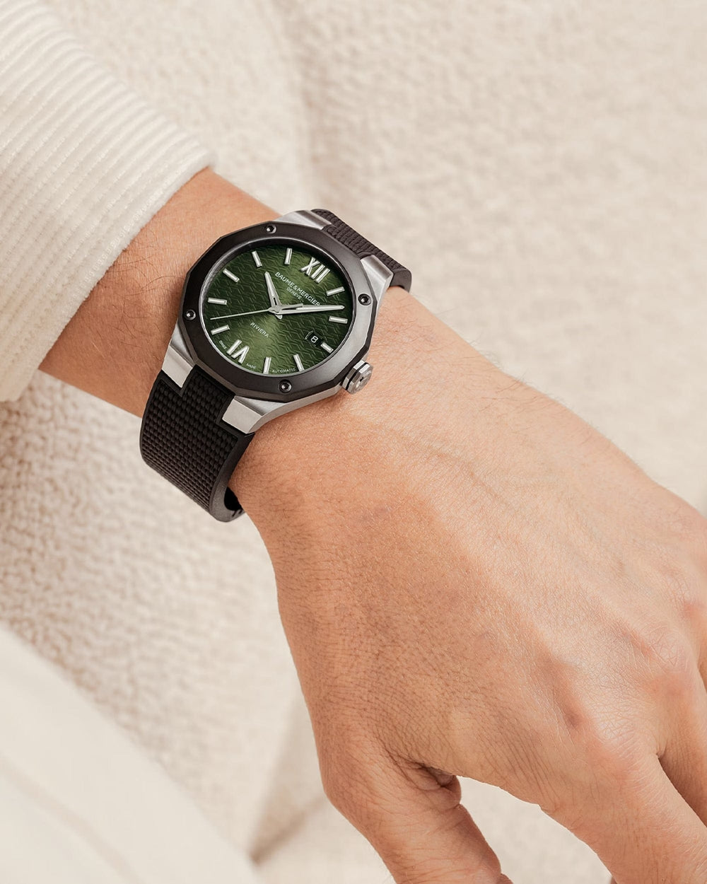 Baume & Mercier DATE Montre Baume & Mercier Riviera 10763