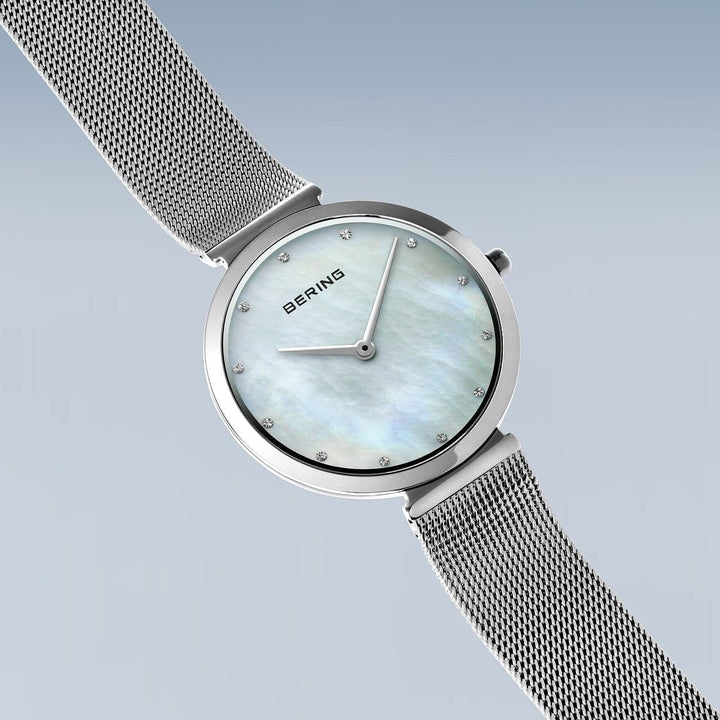 Montre Bering Classic 32mm 18132 004 Bering Montre Acier inoxydable 18132-004 Montre Bering Classic Argent 32mm 18132-004 - Mathieu Blanchard - Dépositaire officiel Bering Canada Mathieu Blanchard Joaillerie