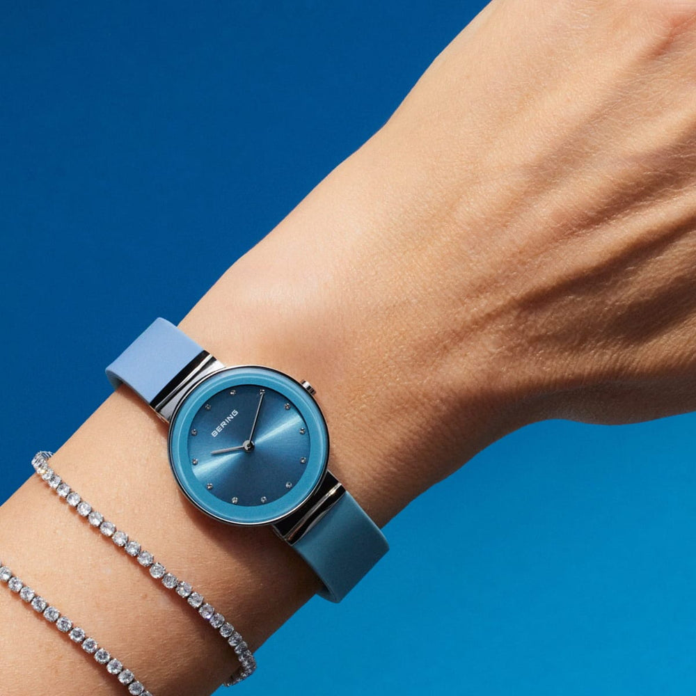 Montre Bering Classic Bleu 29mm 10129 708 Bering Montre Acier inoxydable 10129-708 Montre Bering Classic Bleu 29mm 10129-708 | Mathieu Blanchard Mathieu Blanchard Joaillerie