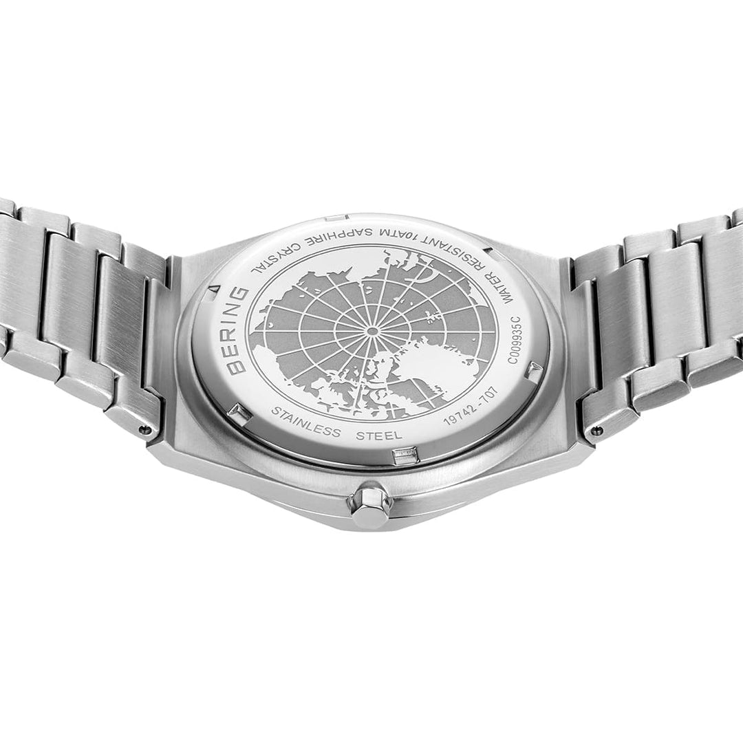 Montre Bering Classic Bleu 42mm 19742 707 Bering Montre Acier inoxydable 19742-707 Montre Bering Classique Bleu 42mm 19742-707 | Dépositaire officiel Bering Canada Mathieu Blanchard Joaillerie