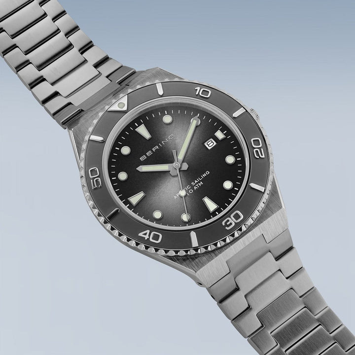 Montre Bering Titanium Gris 40mm 18940 777 Bering Montre Acier inoxydable 18940-777 Montre Bering Titanium Gris 40mm 18940-777 - Mathieu Blanchard - Dépositaire officiel Bering Canada Mathieu Blanchard Joaillerie
