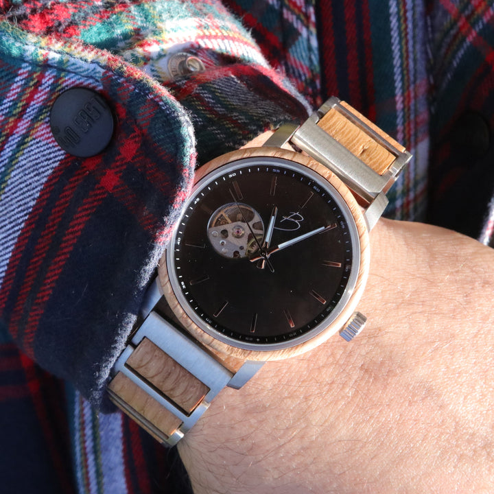 Mathieu Blanchard Montres Noyer Montre Bürgi en bois de baril de whisky recyclé