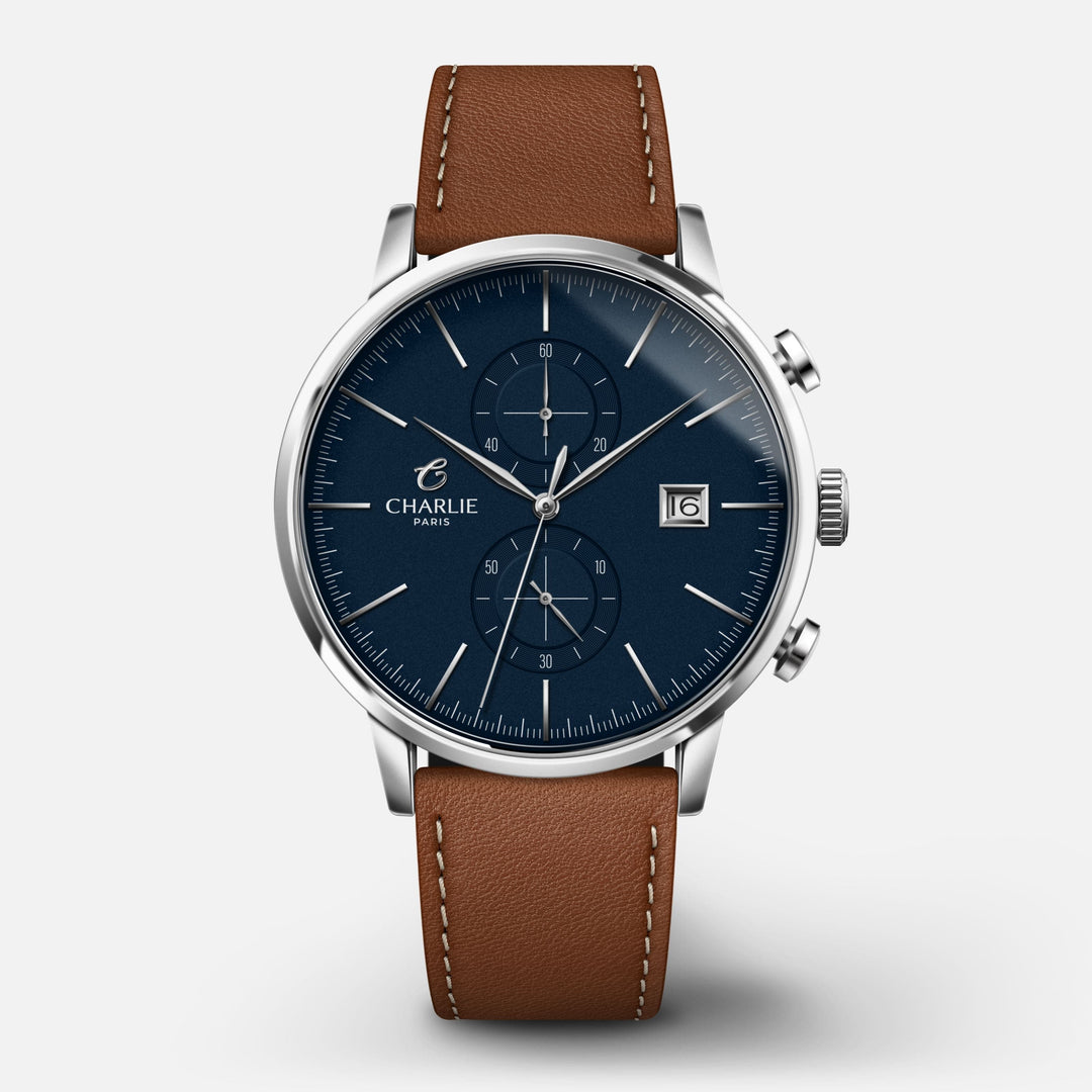 Montre Charlie Paris HORIZON Chronographe Bleu 39 mm en acier inoxydable Charlie Paris Montre Cuir brun / Acier inoxydable HOR-40-009 / B20-101-A Montre Charlie Paris HORIZON Chronographe - Bleu 39 mm | Dépositaire Officiel Canada | Mathieu Blanchard Joaillerie Mathieu Blanchard Joaillerie