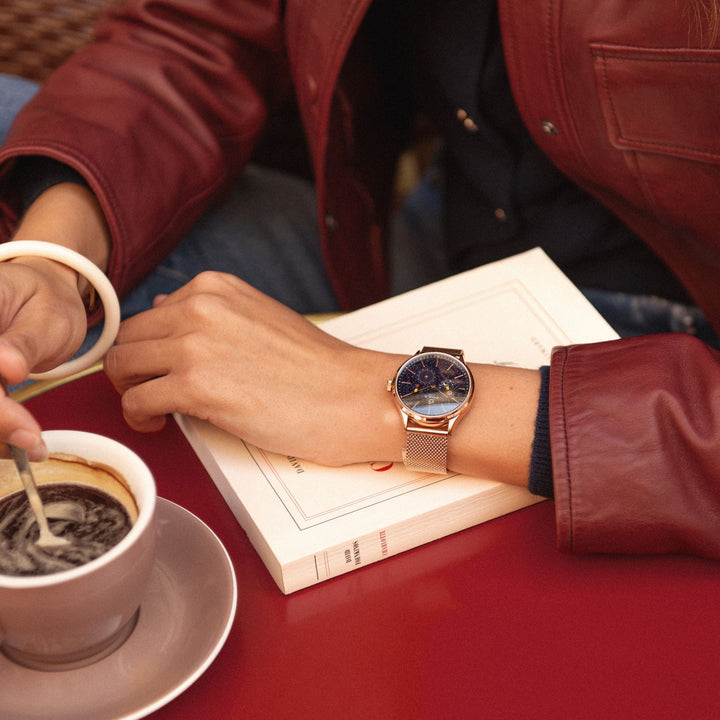 Montre Charlie Paris INITIAL 36 Jour/Nuit Aventurine Rose36 mm en acier inoxydable Charlie Paris Montre Montre Charlie Paris INITIAL 36 Jour/Nuit - Aventurine Rose Or 36 mm | Dépositaire Officiel Canada | Mathieu Blanchard Joaillerie Mathieu Blanchard Joaillerie
