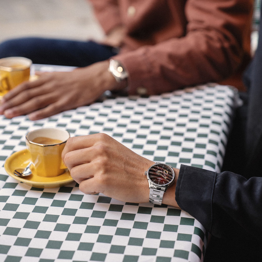 Montre Charlie Paris INITIAL Open Heart Jour/Nuit Bordeaux 40 mm en acier inoxydable Charlie Paris Montre Montre Charlie Paris INITIAL Open Heart Jour/Nuit - Bordeaux 40 mm | Dépositaire Officiel Canada | Mathieu Blanchard Joaillerie Mathieu Blanchard Joaillerie