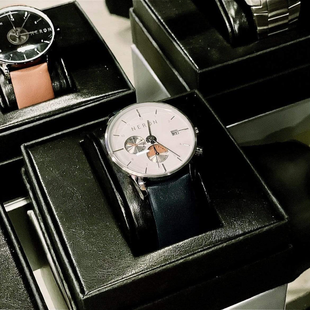 Caroline Néron Noir Montre Explorer