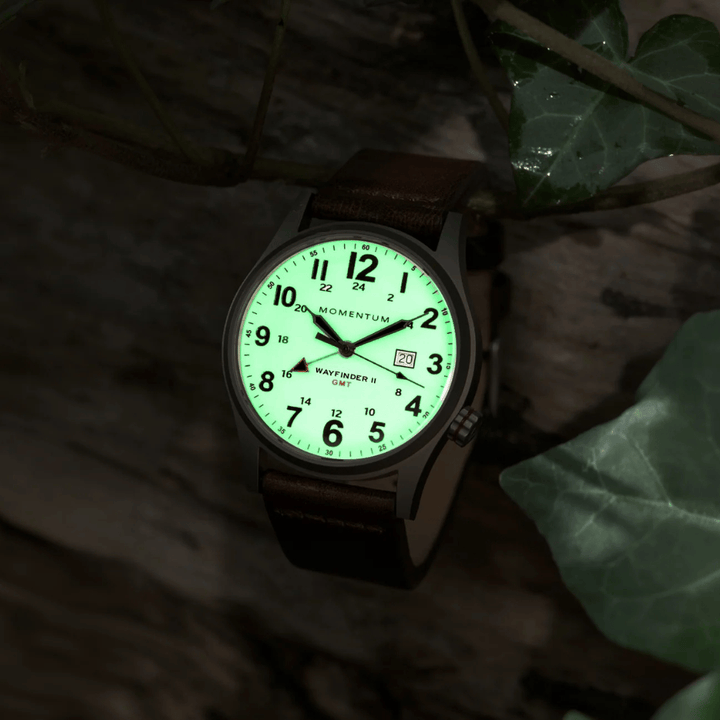 Montre Momentum Wayfinder II GMT- Blanc 40mm Momentum Montre Titane 033BBCAFD-AA-B-B-AAM-AI-AB-B-K8 Montre Wayfinder II GMT- Blanc 40mm - Mathieu Blanchard - Dépositaire officiel Momentum Canada Mathieu Blanchard Joaillerie